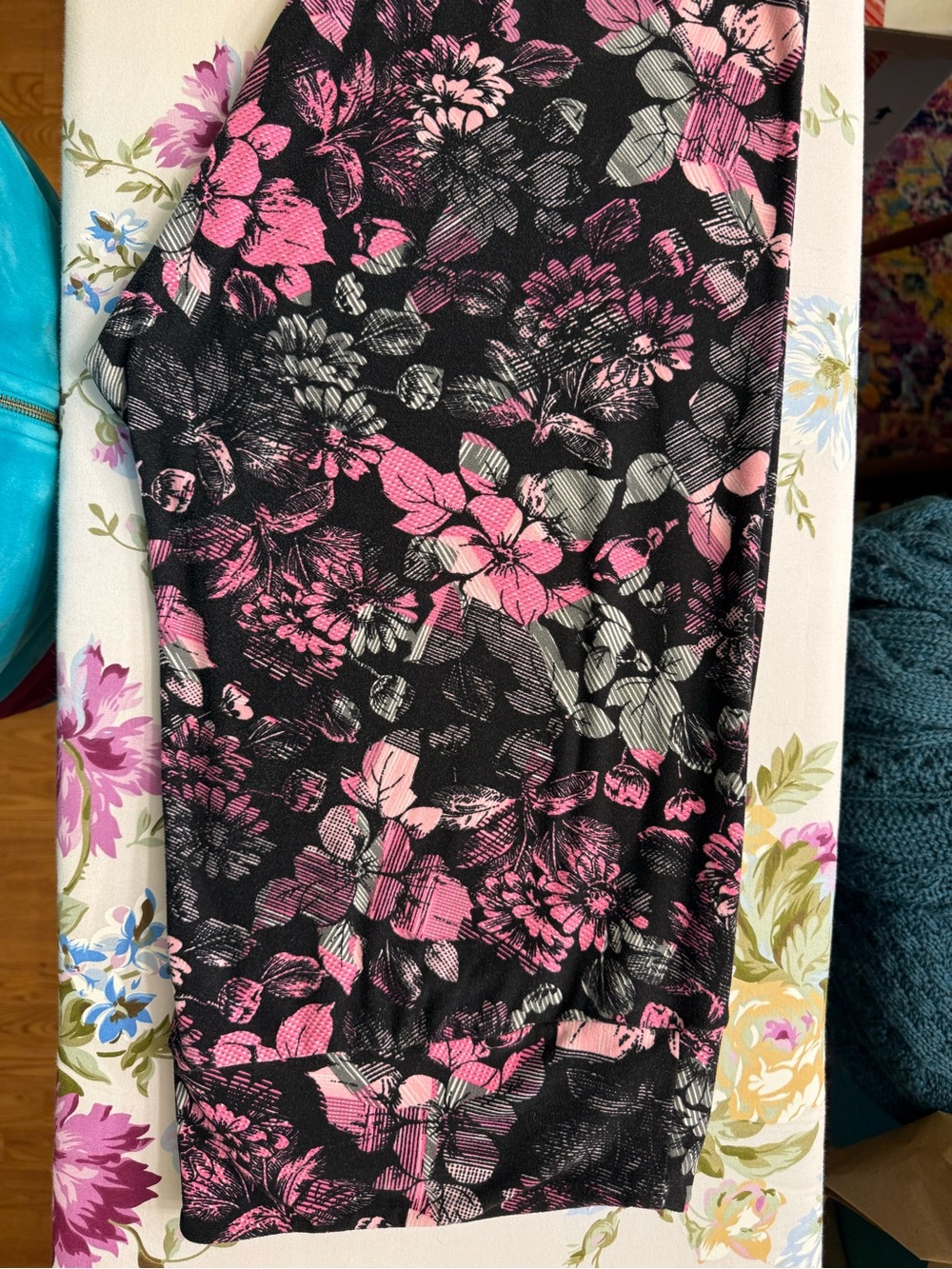 Lularoe Butter Soft Leggings TC2 - Picture 4 of 4